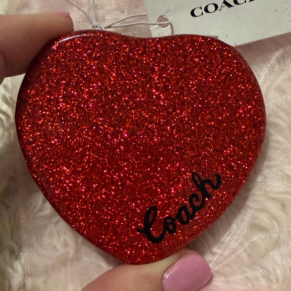 Coach Sparkling Red Heart Compact Mirror NWT - Picture 5 of 8